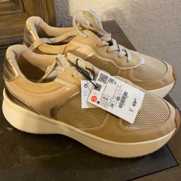 zara platform sneaker cream /// size 9 main image 1